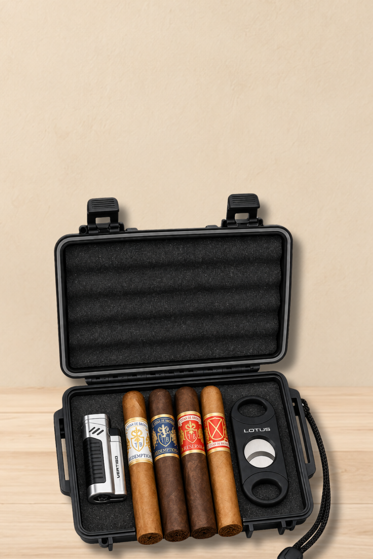 El Titan de Bronze Cigar + Accessories Gift Set